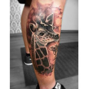 #mrgorskytattoo #tattoo #tattoomagazin #inked #tattooartist #skinart #bodyart #tattoolove #ink #inkedmag #instaart #inkstagrammers #beautiful #cool #artoftheday #inkedmagazine #sullen #realistictattoo #stencilstuff #besttattoo #besttattooartists #blackandwhitetattoo #coloredtattoo #animals #animaltattoo #safari #africa #awesometattoos #giraffetattoo #giraffe @sebisupplies