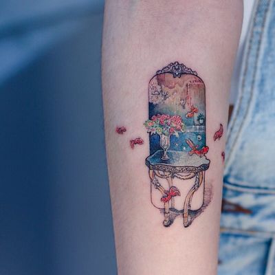 Tattoo by Haenytattoo #Haenytattoo #favorite #favoritetattoos #watercolor #painterly #fineart #flowers #mirror #reflection #fish #surreal #vase #plants #nature #beautiful