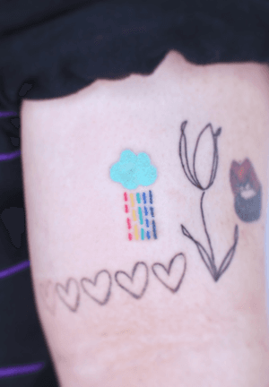 Rainbow cloud!                                                    Istagram/ gallery_arles  #tattoo #tattooist #tattooing #drawing #sticknpoke #art #sticknpoke #tattoos #illustration #handpoke #ink #machinefreetattoo #sticknpoke #doodletattoo #tatouage #tatuaje #Татуировка