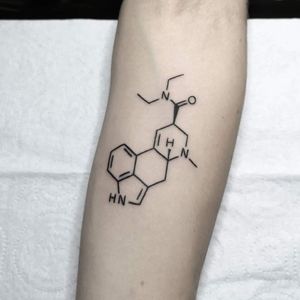 LSD formula 🔥🔥🔥 More works on my instagram: @nikita.tattoo #tattooartist #tattooart #blackworktattoo #blackwork #lineworktattoo #LineworkTattoos #linework #thinlinetattoo #fineline #finelinetattoo #lsd #formula #tattoo #inked 