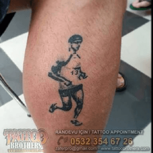 Self portait of a runner tattoo 0532 354 67 27 Instagram : @tattoobrothers