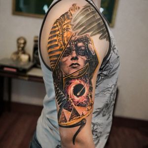 "Cleopatra". Done at InkInc , Mexico city 🇲🇽-----------------------------------jaer.booking@gmail.com 📮-----------------------------------#tattoo #tattooart #Egypt #egipciantatoo #jaer #jaertattoo #moderntattoo #avantgardetattoo 
