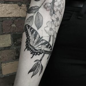Tattoo by Honeytripper #Honeytripper #butterflytattoo #butterfly #insect #nature #wings #fly #pattern #illustrative #dotwork #fineline #linework #flowers #leaves #floral