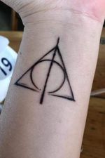 Segunda tattoo feita. Blackwork Harry Potter e as Relíquias da morte 