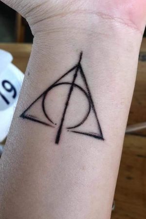 Segunda tattoo feita. Blackwork Harry Potter e as Relíquias da morte  