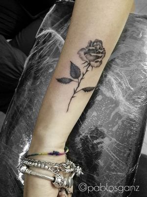 Small Rose #tattooart #tattoo #tattooart #tattoist #tattooartists #artist #artistic #work #workout #love #realistictattoo #ink #inkedgirl #inked #tattooartistmagazine #tattooaddiction #girl #small #rosetattoo #artwork #arts 