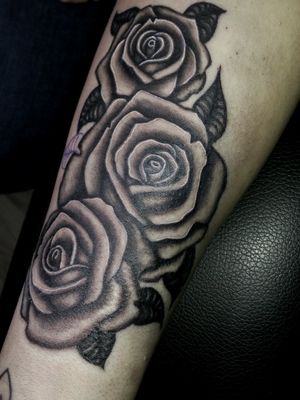 Rosas en negro y gris