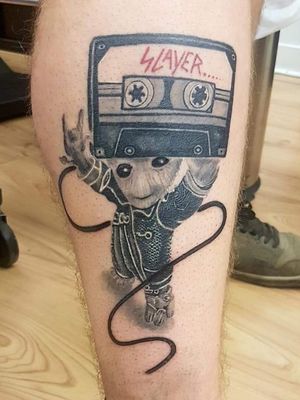 #Lilgroot! Rockin #slayer! Throwing up the #devilhorns! #Groot loves metal;) #guardiansofthegalaxy #guardiansofthegalaxytattoo #groottattoo#blacklinetattoo