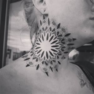 I like necks 😂. Sat like a champ, too! . . ✖Like ✖Comment ✖Follow ☠☠☠🔛🔝🌎 . . #tattooing #tat #ink #tats #colorado #coloradotattoo #denver #black #art #inkig #sacred #geometry #303 #denverartist #inkoftheday #inkfreakz #tattoorealism #inked #mandala #mandalatattoo #necktattoo #geometrictattoo #geometric 