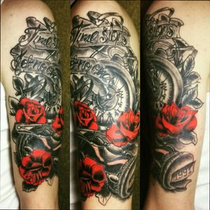 #tattooartist #tattoo #clock #clokctattoo #rosestattoo 