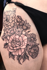 Did this lovely floral piece over some scaring on Nikki today, thanks again✨ • • •Please email to book anoelletattoo@outlook.com • • #powerhouseink #houston #houstonartist #houstonart #houstontattooartist #houstontattoos #travelingtattooer #sanantonio #sanantoniohair #sanantonioriverwalk #sanantoniotattooshop #floraltattoo #texastattoos #scarcoverup #flowers #prettytattoos #daintytattoos #ladytattooer #cooltattoos #blackwork #blackworktattoo #dallastattoos #dallasartist #bishopartsdistrict #huntsvilletx #huntsvilletattoos #shsu