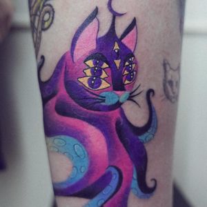 Tattoo by Ilona Kochetkova aka aknowi #IlonaKochetkova #aknowi #psychedelictattoo #psychedelic #surreal #trippy #strange #acid #lsd #mushrooms #cat #kitty #octopus #creature #animal #tentacles #thirdeye