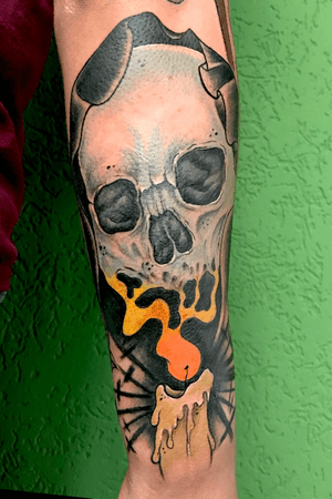 bright ‚n‘ dark #skull #tattooartist #neotraditional #traditional #mannheim #art 