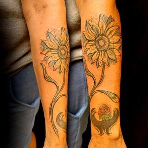 Sunflower, freehand by Leah Caldieri
