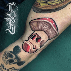 Done by Lex van der Burg - Resident Artist @swallowink @iqtattoogroup #tat #tatt #tattoo #tattoos #tattooart #tattooartist #color #colortattoo #neotraditional #neotraditionaltattoo #newschool #newschooltattoo #mushroom #mushroomtattoo #skull #skulltattoo #mushroomskull #mushroomakulltattoo #ink #inkee #inkedup #inklife #inklovers #art #bergenopzoom #netherlands
