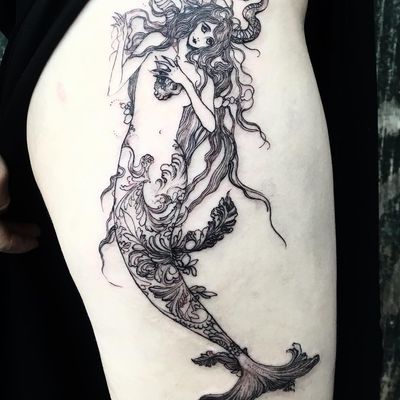 Tattoo by Ligia aka lillesnegl #Ligia #lillesnegl #oceanlifetattoos #oceanlife #ocean #nature #wildlife #animal #water #linework #illustrative #mermaid #lady #floral #flowers #plants #skull #death