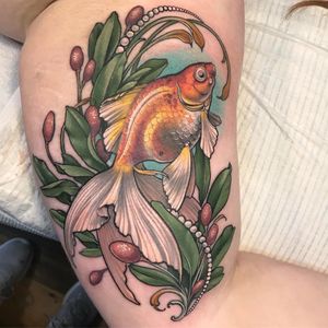 Tattoo by Sam Smith aka Scragpie #SamSmith #scragpie #oceanlifetattoos #oceanlife #ocean #nature #wildlife #animal #water #goldfish #fish #pearls #plants #neotraditional #color