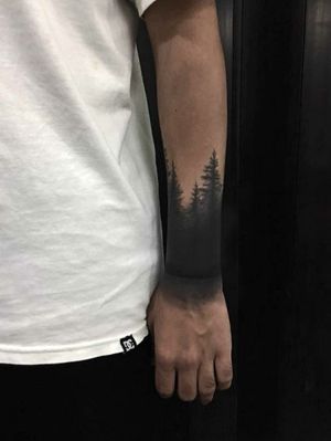 •brazalete de pinos•...#brazaletetattoo #zuperblack #pinetree #pinetreetattoo #tattooblack #altostattoo #ink #tatuadoresdevenezuela #worldfamousink #tattooart #tattoo #skinart #inked #morttattoo