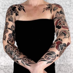 Dotwork tattoo by Sebastian Kandinsky #SebastianKandinsky #Skandinsky #dotwork #dots 