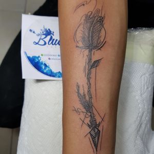 flechas 🗡🗡🏹arrow 🗡🗡 🏹@rafa.blueinktattoo #blueinktattoo #blueinktattoooficial #tatuajes #tattoo #ink #inktattoo #eternalink #intense #tatuajespuebla #rotarymachine #cartucho #cartridge #dragonhawkpen #atompowersupply #flecha #arrow #flechatattoo #arrowtattooblue ink tattooRafael González 🇲🇽citas y cotizaciones whats app 2225480847inbox página Facebook https://www.facebook.com/blueinktattoooficial/
