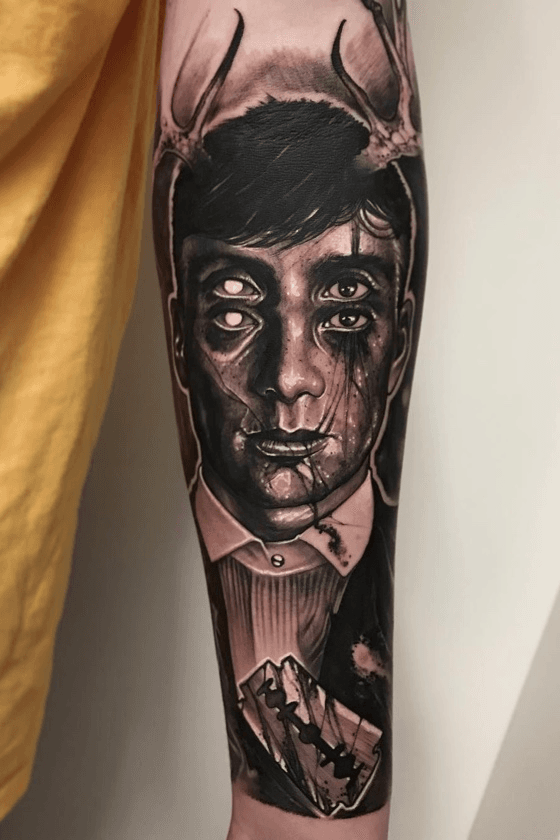 What Tommy Shelbys Chest Tattoo Means In Peaky Blinders