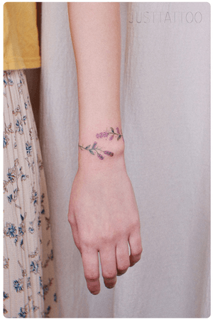 Tattoo by Danny tattooist. Wechat：Justtattoo02 Guangzhou Tattoo - #Justtattoo #GuangzhouTattoo #OriginalTattoo #TattooManuscript #TattooDesign #TattooFemaleTattooist #flower #flowers #flowertattoo #watercolor #watercolortattoo 