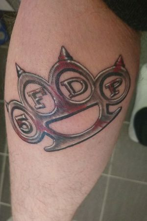 5fdp tattoo. Five Finger Death Punch. Leg tattoo, brass knuckle #5fdp #legtatattoo 
