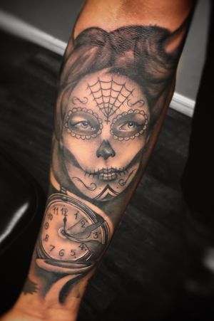 #catrina #blackandgrey #clock #realism 