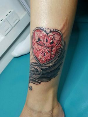 Ruby heart #tattooodessa #Odessa #thetattooedukraine #ruby #tattooartist #realistic #realism #wing 
