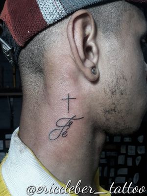 Rolou a tarde, obrigado pela confiança.#tattoo #tattooescrita #tattoofé #tattoocruz #tattooreligiosa #ericcleber 