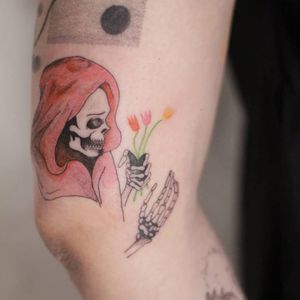 Tattoo by Rat666tat #rat666tat #reapertattoo #reaper #grimreaper #skeleton #skull #death #watercolor #illustrative #tulips #flowers
