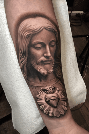 By Jose Contreras #joseecd #josecontrerasart #texas #dallastattooartist #dallastx #inked #jesus #statue #blackandgrey #tattooart 