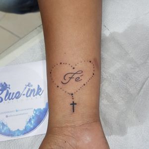 Rosario 🗡🗡 @rafa.blueinktattoo en Instagram #blueinktattoo #blueinktattoooficial #tatuajes #tattoo #ink #inktattoo #eternalink #intense #tatuajespuebla #rotarymachine #cartucho #cartridge #dragonhawkpen #rosary #atompowersupply #rosario #cruz #fe#faith #rosariocatolicoblue ink tattooRafael González 🇲🇽citas y cotizaciones whats app 2225480847inbox página Facebook https://www.facebook.com/blueinktattoooficial/