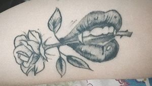 4#lips #flower #vampire #love #tattoo #ink 