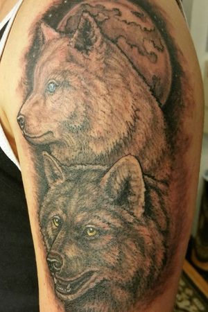 Here is 1 of my latest tattoos I got done. It's also 1 of my favorites. I got this tattoo as a representation of an old Native American story. A wise older man was telling his son about the battle inside every single person. 2 wolves. 1 full of evil, hate, and greed. The other full of love, sympathy, and joy. He tells the boy the fight is always going on and can be dangerous. His son asked him which 1 wins. The man replies, "The 1 you feed".