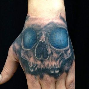 #skulltattoo #skulls #handtattoo 