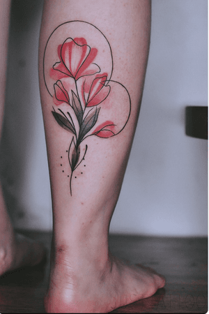 Tattoo by Danny tattooist. Wechat：Justtattoo02 Guangzhou Tattoo - #Justtattoo #GuangzhouTattoo #OriginalTattoo #TattooManuscript #TattooDesign #TattooFemaleTattooist #ink #watercolor #watercolortattoo #flower #flowertattoo #finelinetattoo #tuliptattoo 
