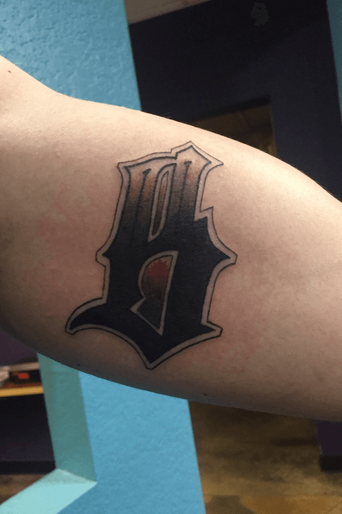 Tattoo uploaded by David • Letter B tattoo i did last night #B #lettering  #letterB #letteringtattoo #tattoo #solidink #tattoo #littlerocktattoos  #diamondstatetattoo • Tattoodo