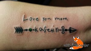 Arrow with son's handwriting, from March 2018. https://t.co/vTVdZBYDcO #tattoos #bodyart #bodymods #arrowtattoos #parenttattoos #kidtattoos #nametattoos #texttattoos #typography #graphictattoos #graphicart #minimalisttattoos #wristtattoos #forearmtattoos https://t.co/Hq7ZHz63RT