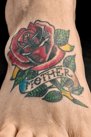 American Tradional rose tattoo on foot. #AmericanTraditional #rose #mother #foottattoo 