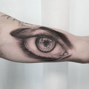 Fun eye from today. More to come on this arm.#eye #eyetattoo #realism #realistictattoo #blackandgreytattoo #stockholm #haninge #handen #art #tattooartist 