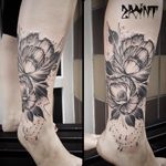 Freehand flower tattoo. #zpointtattoo #sashazpoint #graphictattoo #freehandtattoo #flowertattoo For more of my tattoos check out https://www.facebook.com/Zpointt/ Or https://www.instagram.com/zpointsasha