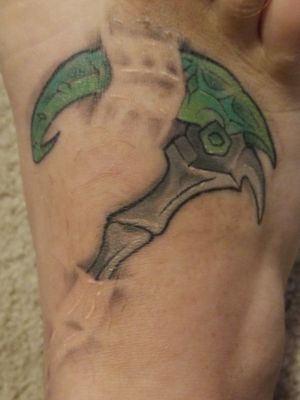 Thresh Hook by Zak perry. Done at the WV tattoo expo #thresh #hook #embedded #leagueoflegends #expo #expotattoo 