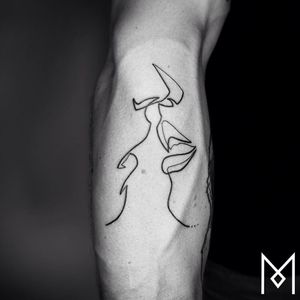 #minimalist #lips #kissing #faces #abstract #armtattoo 