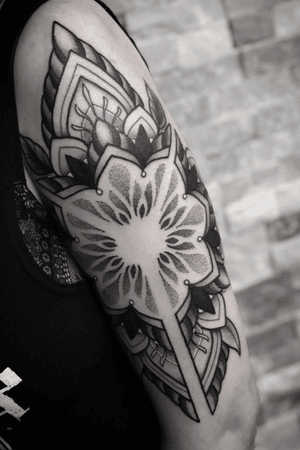Done by Andy van Rens - Resident Artist @swallowinktattoo @iqtattoogroup  #tat #tatt #tattoo #tattoos #tattooart #tattooartist #blackandgrey #blackandgreytattoo #geometric #geometrictattoo #omfgeometry #dailydotwork #geometrip #graphic #graphictattoo #graphicdesign #mandala #mandalatattoo #inked #art #dotwork #dotworktattoo #ink #inkedup #tattoos #tattoodo #ink #inkee #inkedup #inklife #inklovers #art #bergenopzoom #netherlands