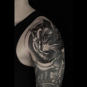 Tatuaje de Celio Macedo #CelioMacedo #MotorinkFinest #Amsterdam #fat #graphic art #cat #kitty #paint portrait #animals #naturaleza