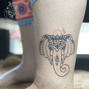 Your beautiful little elephant 🐘🌸#elephant #tattoos #smalltattoos #Reminisce #Reminiscetattoo #bangkoktattoo #Bangkok #Thailand