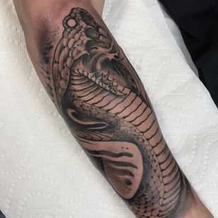 Tatuaje de Joao Bosco #JoaoBosco #TheCultoftheSerpent #serpent #snake #blackandgrey #illustrative #darkart