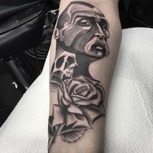 Tattoo by Celio Macedo #CelioMacedo #MotorinkFinest #Amsterdam #bold #graphicart #blackandgrey #portrait #man #skull #rose #flower #floral #leaves #nature #death