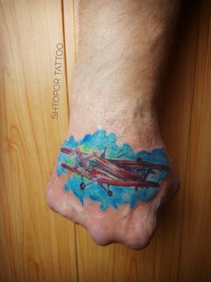 Cover-up #shtoportattoo #watercolortattoo #coveruptattoo #dnipro #dnepr #ukrainianartist #tattooapprentice #colortattoo #handtattoo 